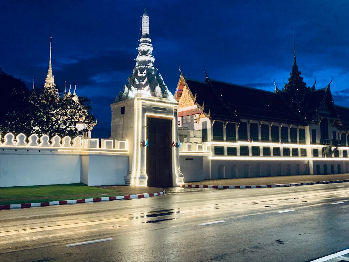 Grand Palace Bangkok Scam
